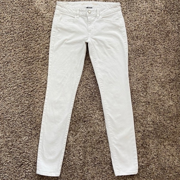 AEO | Mid-rise Stretch Skinny White Jean - Picture 1 of 11